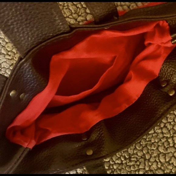 ULTA Cable Knit Tote Bag - Red - Picture 5 of 7